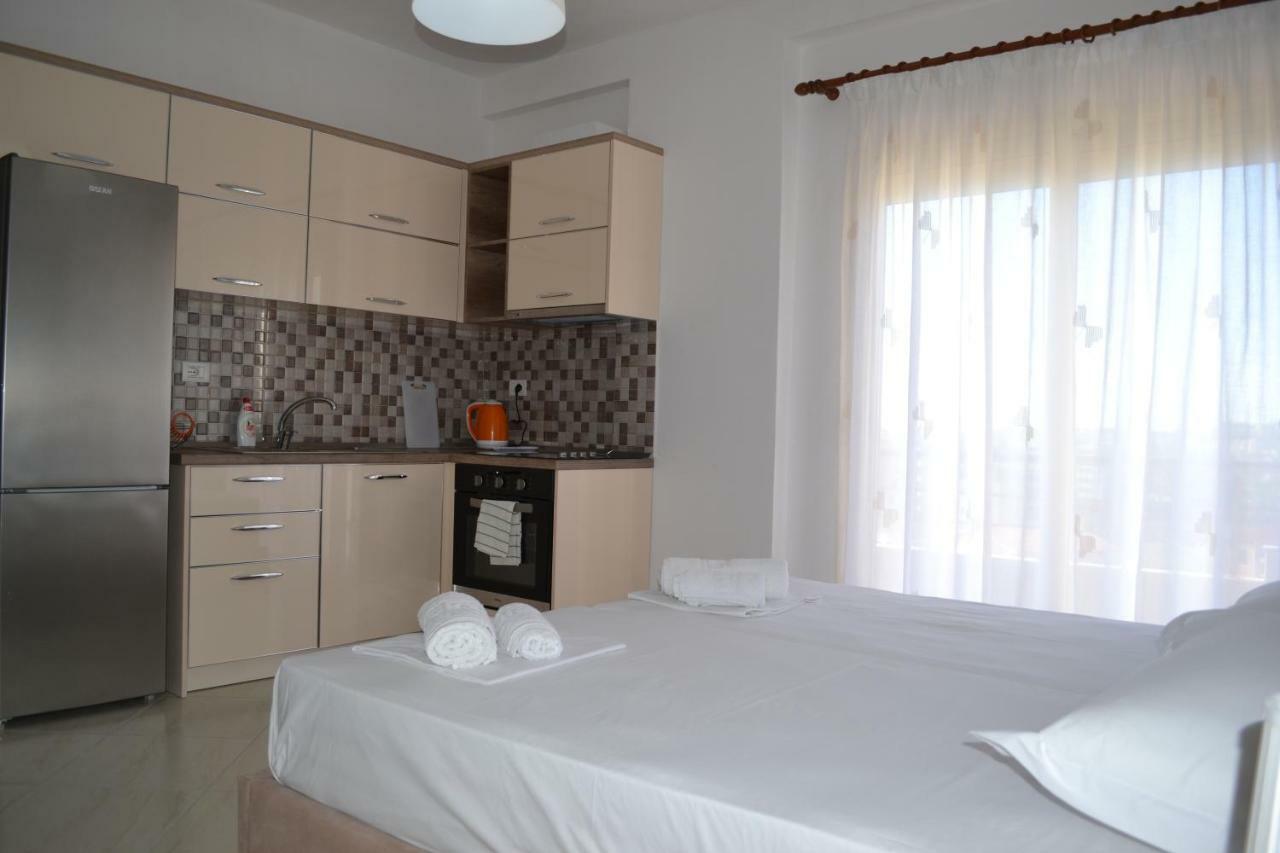 Seaview Bay Studio & Private Garage Влёра Экстерьер фото